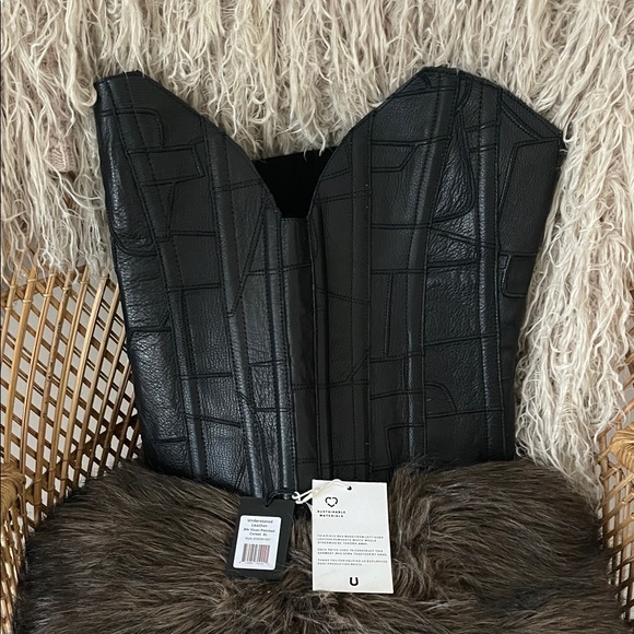 Understated Leather Vixon Patched Corset Top - Picture 5 of 6